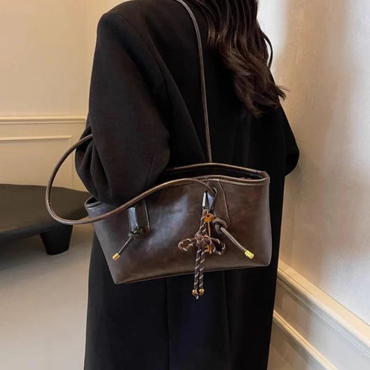đIngyenes ajĂĄndĂ©k-medĂĄljađ„KedvezmĂ©nyes ĂĄrđ Vintage PU vĂĄlltĂĄska â IdĆtĂĄllĂł elegancija minden napra!