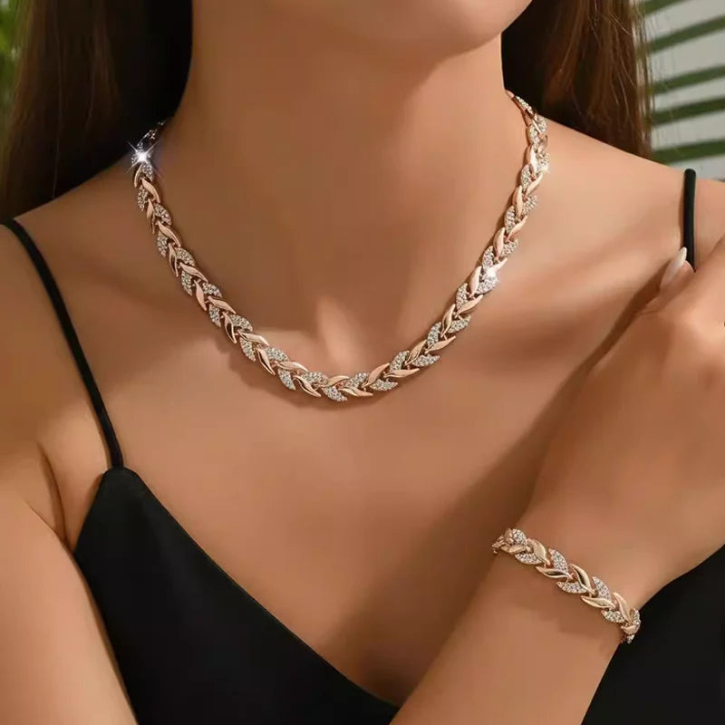 💎 Strasszos nyaklánc + karkötő szett✨ Levél-linkes ékszerszett – Kifinomult stílus és csillogás minden alkalomra!