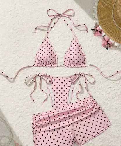 ✨Keresel stílusos nyári fürdőruhát a strandra? 🌊 Pöttyös, oldalt megkötős háromszög alakú bikini alsó – 3 részes szett