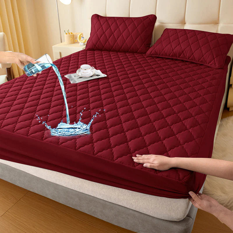 Benne vagy az ágynemű védelmében, és nem akarod, hogy foltok vagy nedvesség tönkretegyék a matracodat? 😌 🛏️ Vízálló, bélelt matracvédő és párnahuzat szett